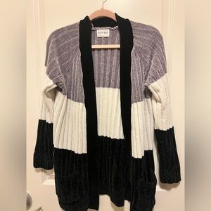 Olive and Oak velvet cardigan size S